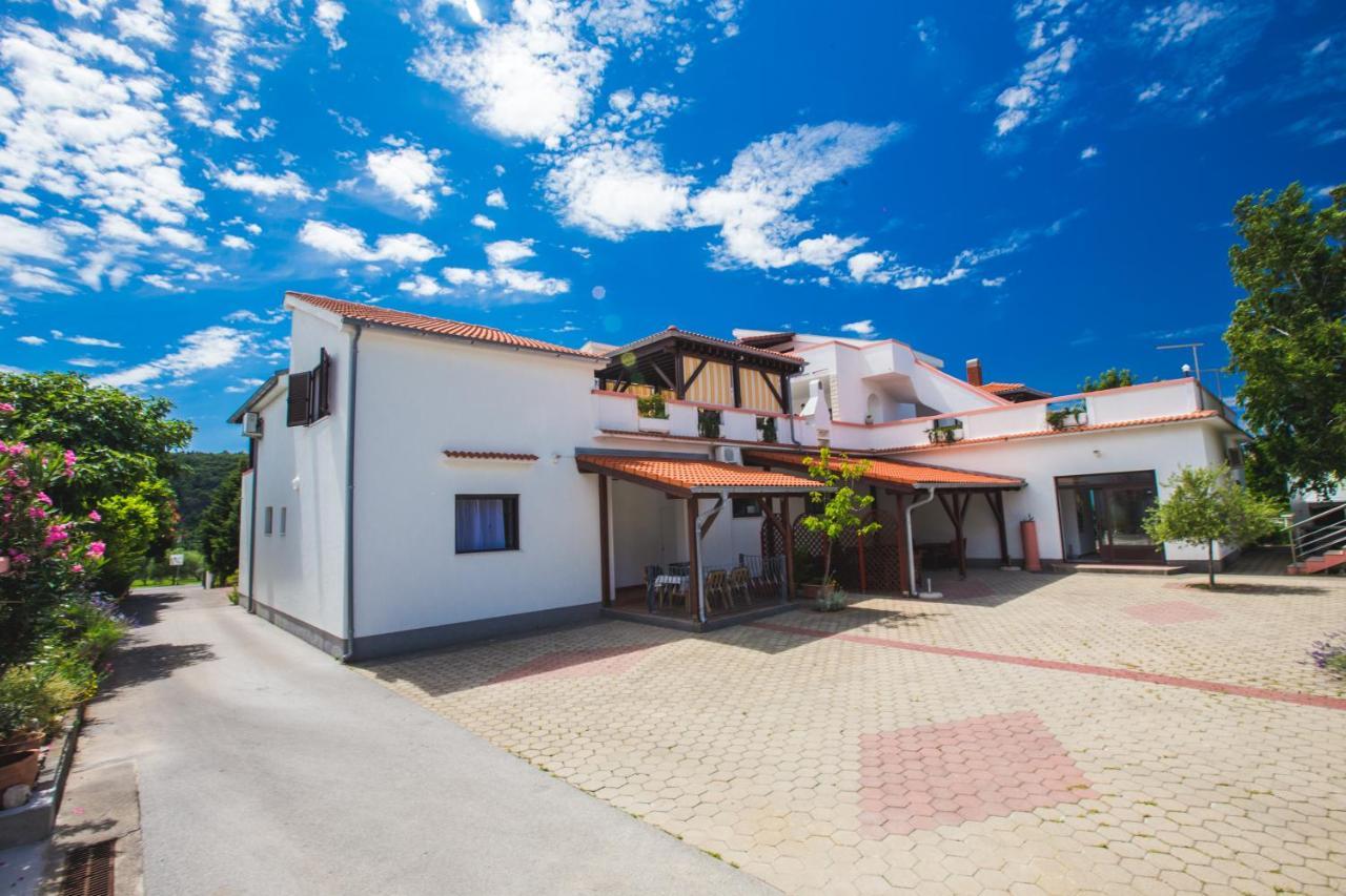 Apartmani Nada & Darko, Kampor, Rab, Hrvatska 외부 사진